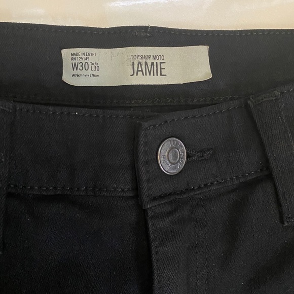 TOPSHOP JAMIE HIGH WAISTED JEANS IN BLACK - Picture 3 of 4